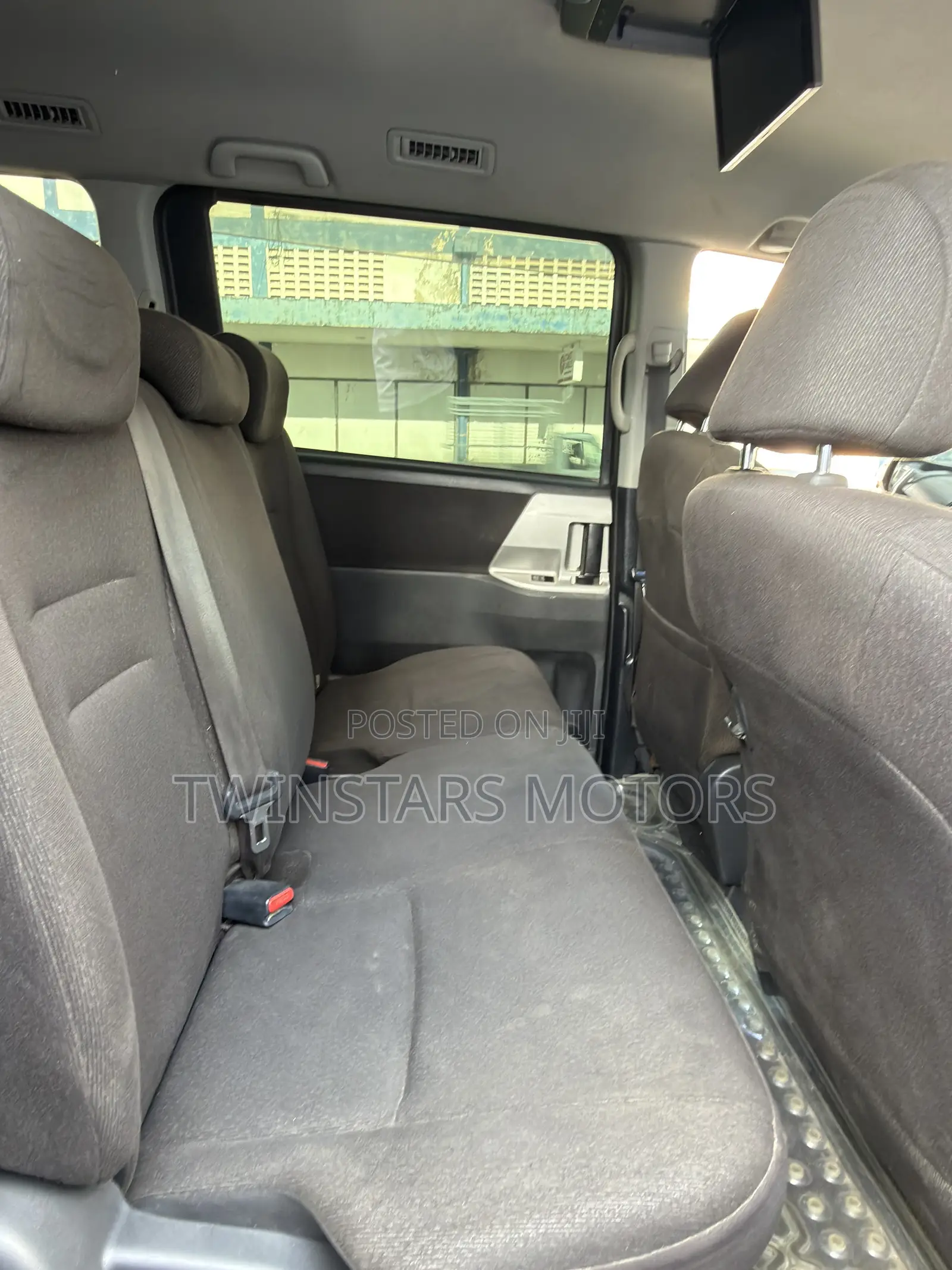Toyota Noah 2.0 FWD (8 Seater) 2014 Black