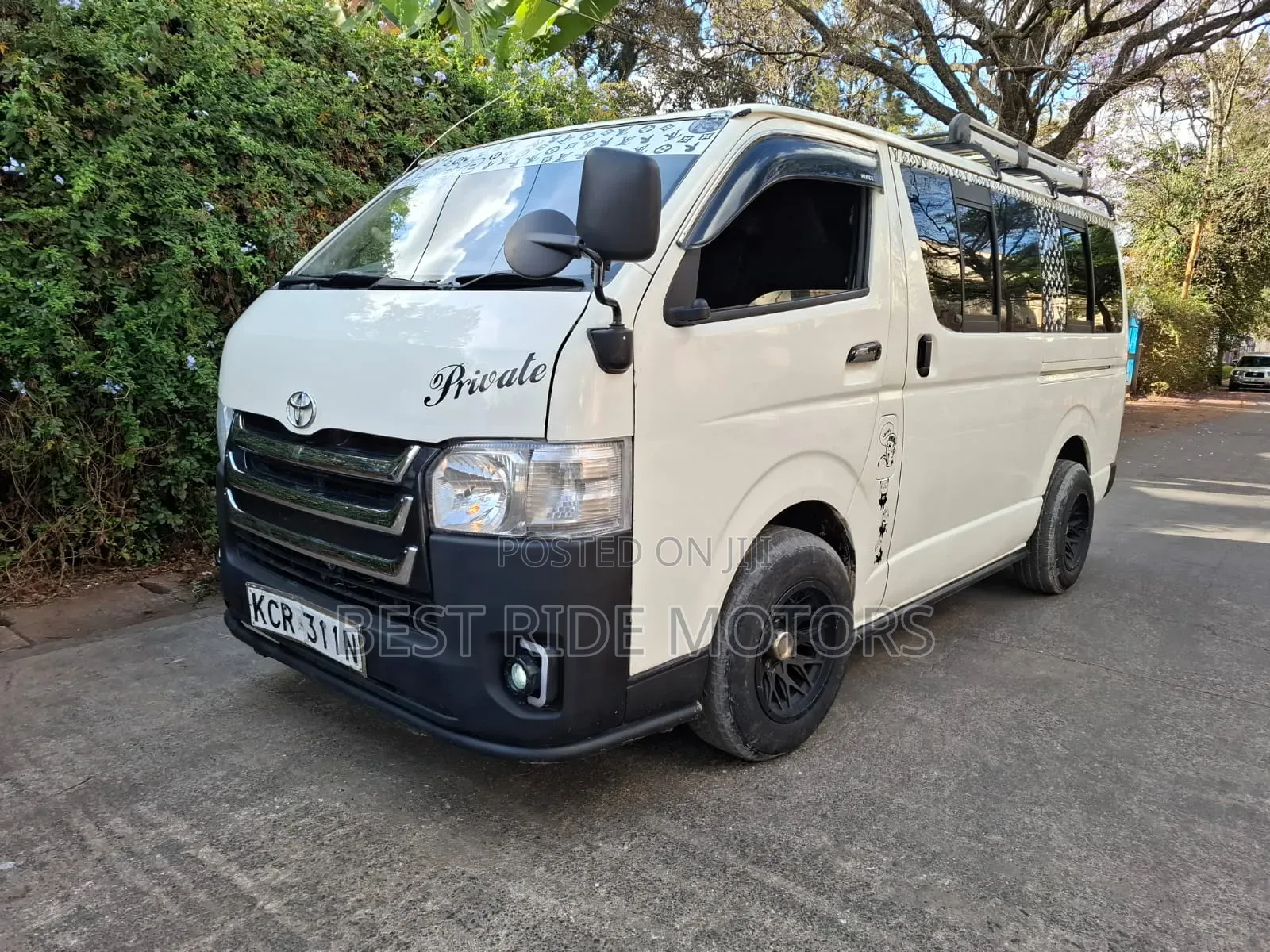 Toyota HiAce 2012 White