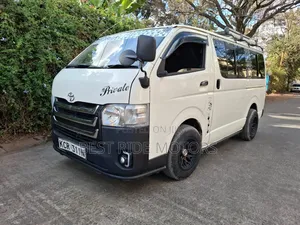 Toyota HiAce 2012 White