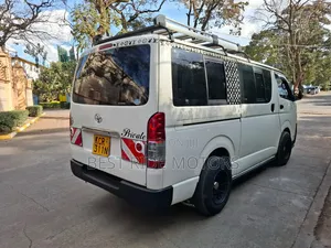 Toyota HiAce 2012 White