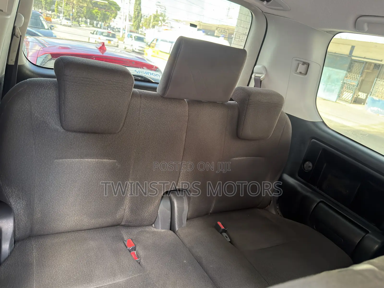 Toyota Noah 2.0 FWD (8 Seater) 2014 Black