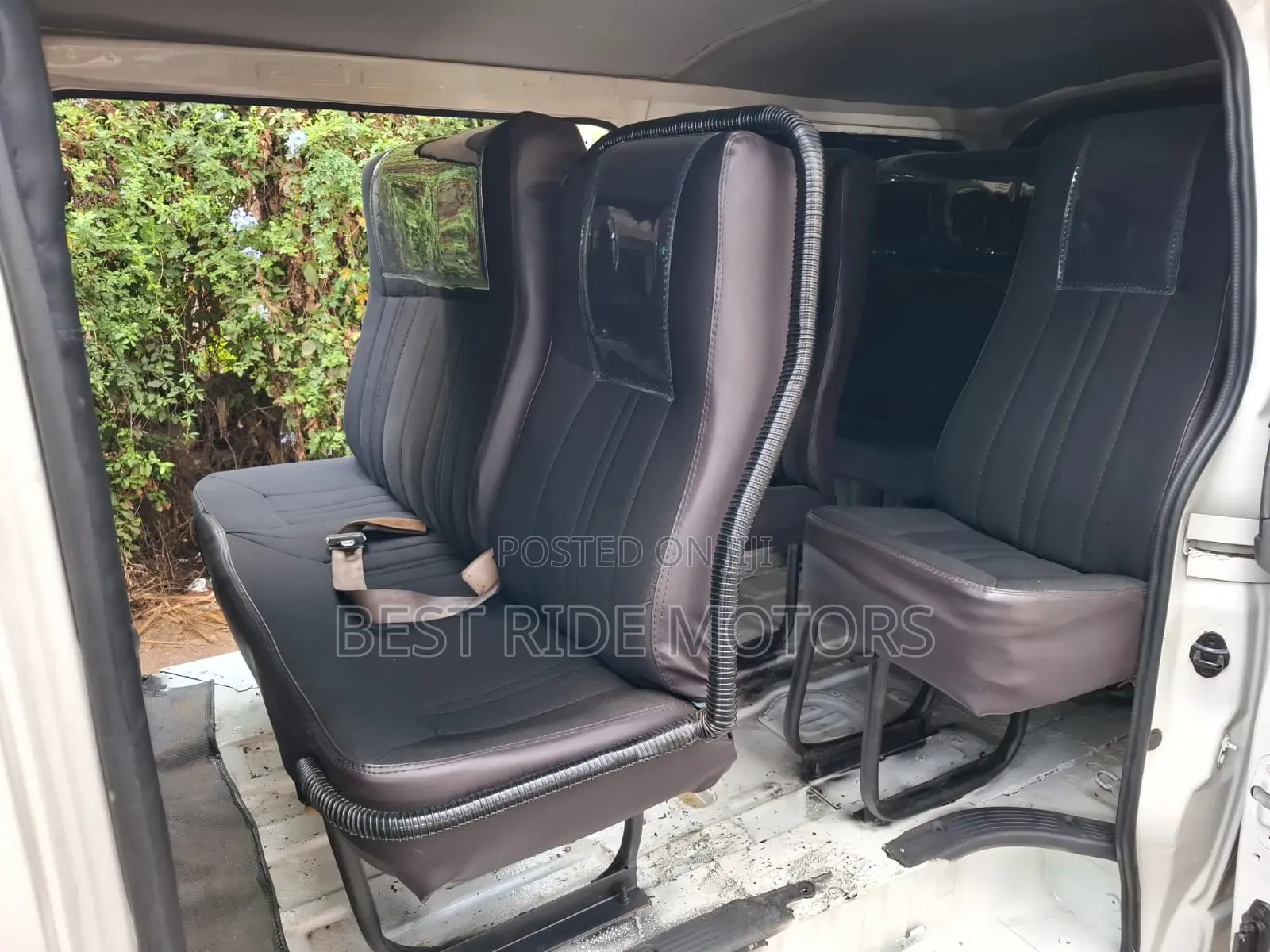 Toyota HiAce 2012 White