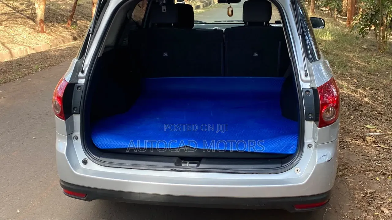 Nissan Wingroad 2015 Silver