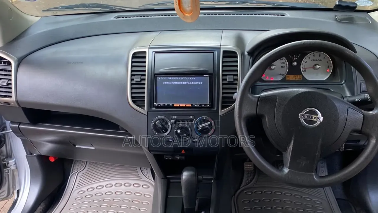 Nissan Wingroad 2015 Silver