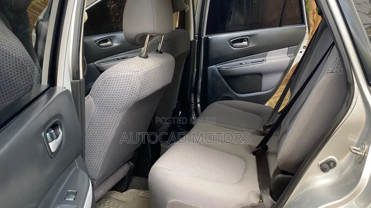 Nissan Wingroad 2015 Silver