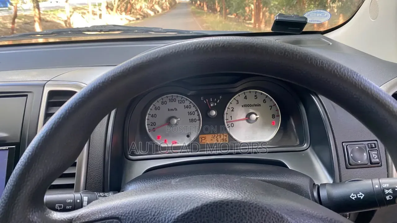 Nissan Wingroad 2015 Silver