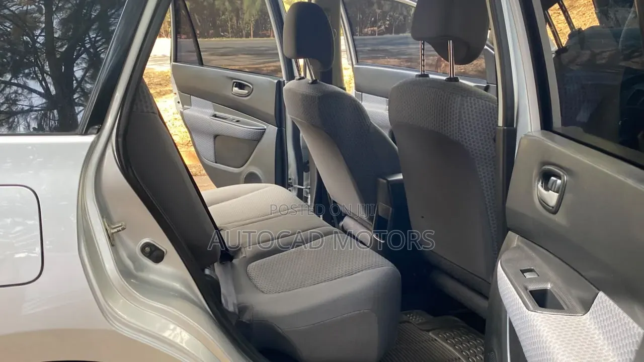 Nissan Wingroad 2015 Silver