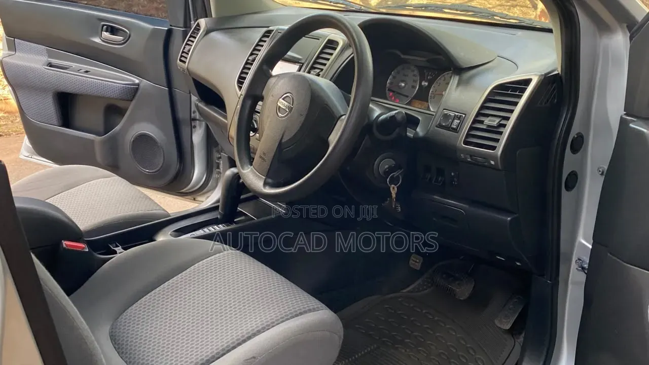 Nissan Wingroad 2015 Silver