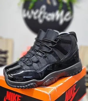 Air Jordan 11 Sneakers 
