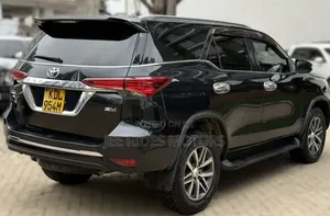 Toyota Fortuner 2016 Matt Black