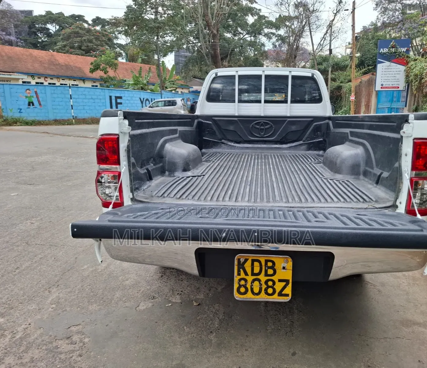 Toyota Hilux 2014 White