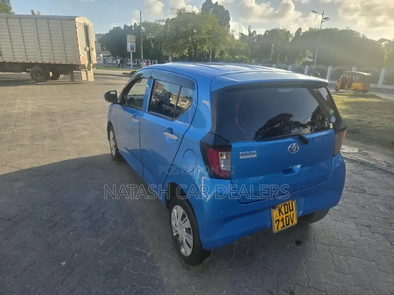 Toyota Pixis 2019 Blue