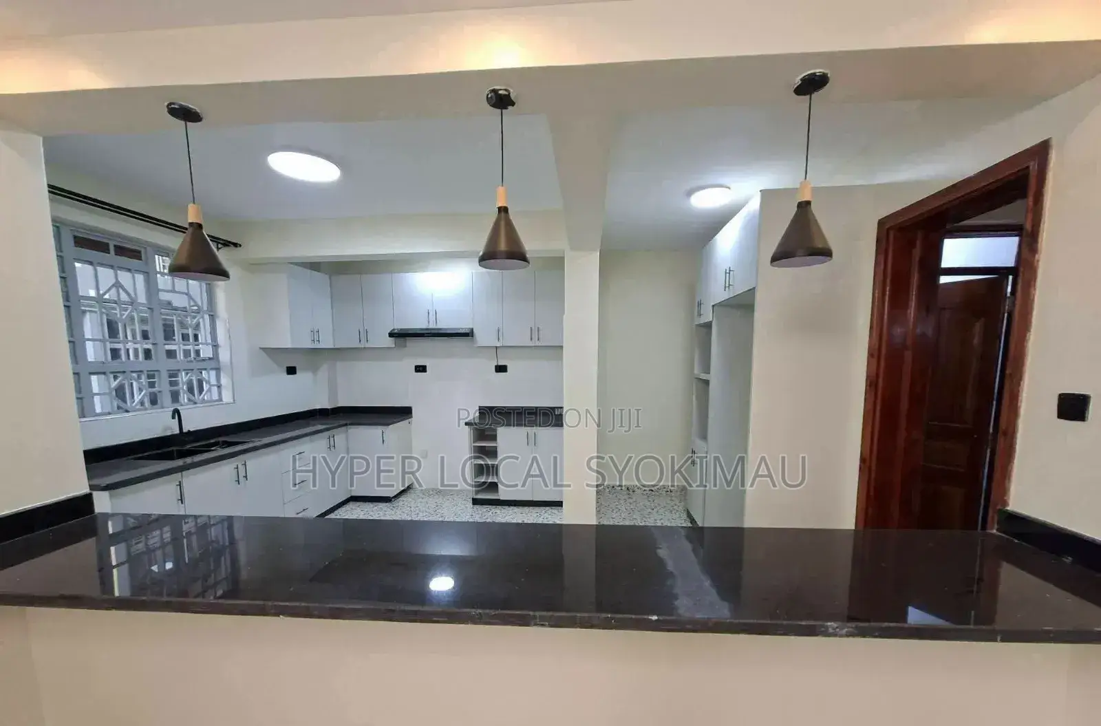 4bdrm Maisonette in Gateway Mall Area for rent