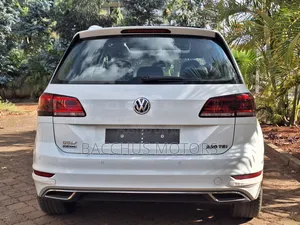 Volkswagen Golf 1.4T S FWD 2019 White