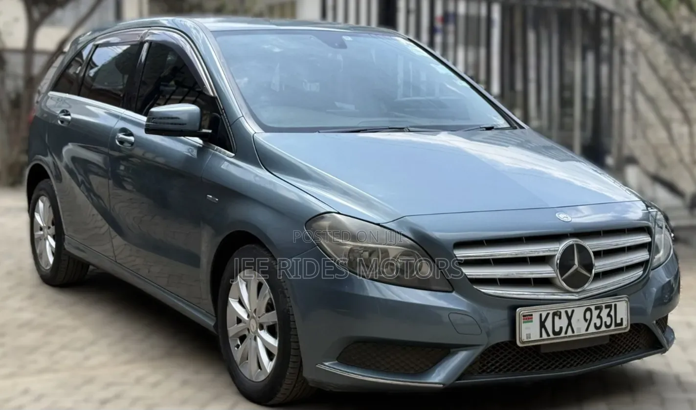 Mercedes-Benz B-Class 2012 Blue