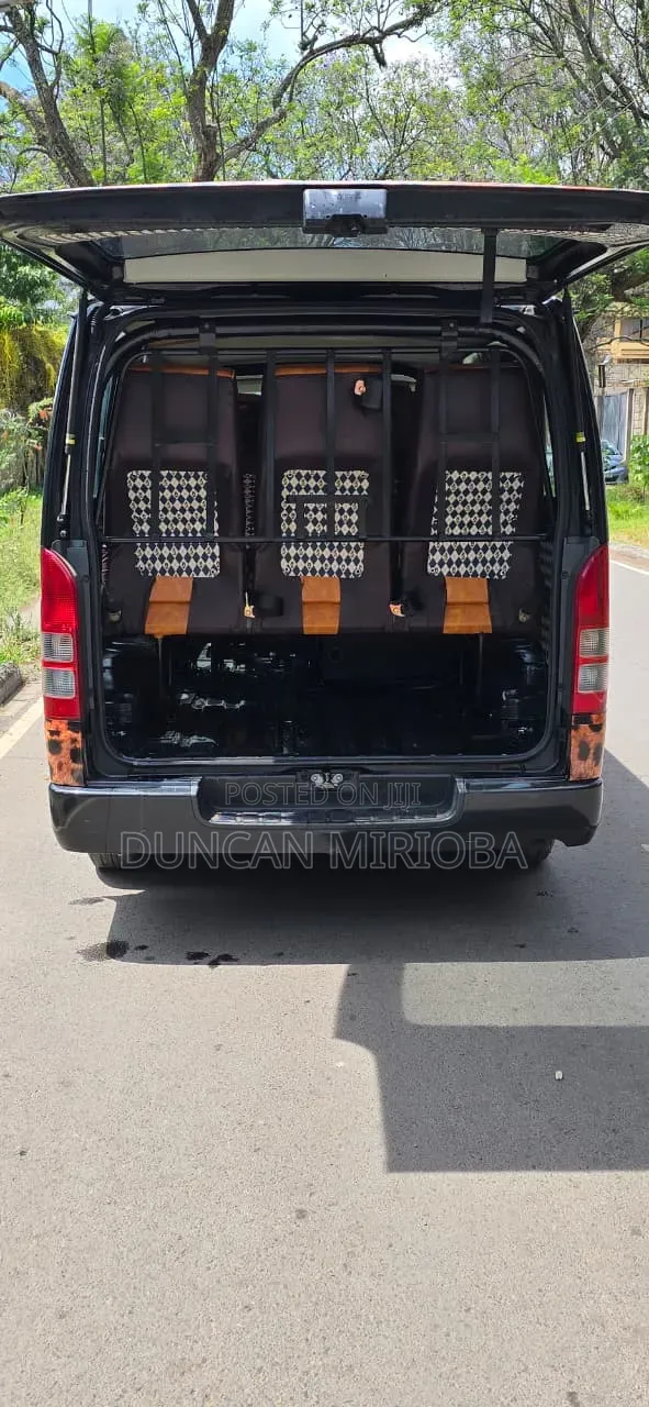 Toyota HiAce 2018 Black