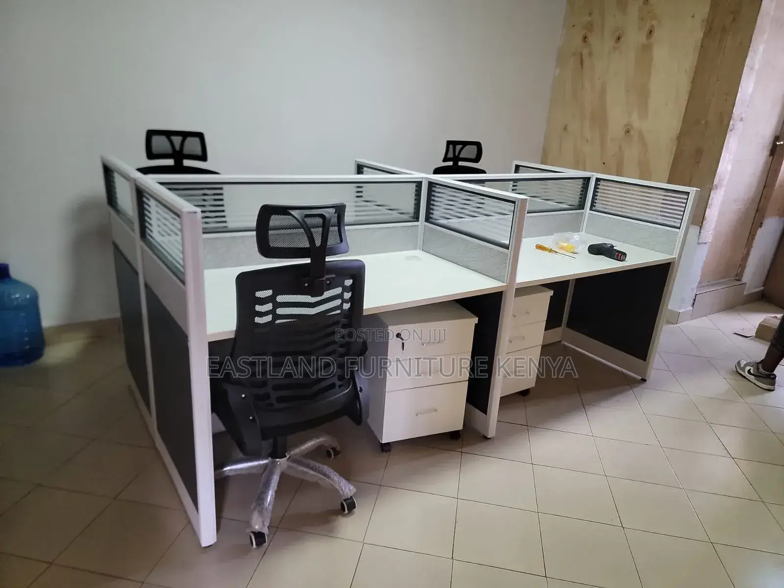 Modern Office Workstation Cluster - 4 Way