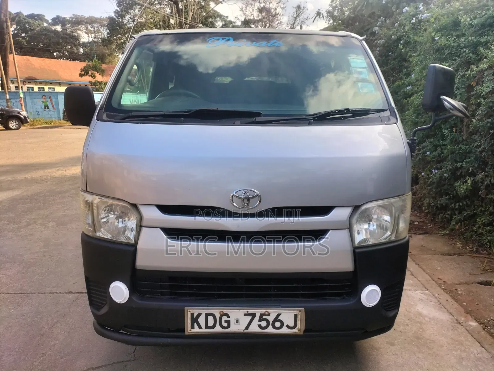 Toyota HiAce 2014 Silver