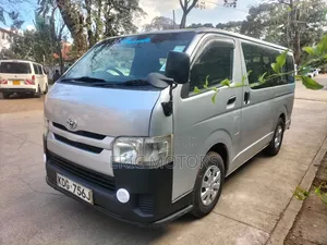 Toyota HiAce 2014 Silver