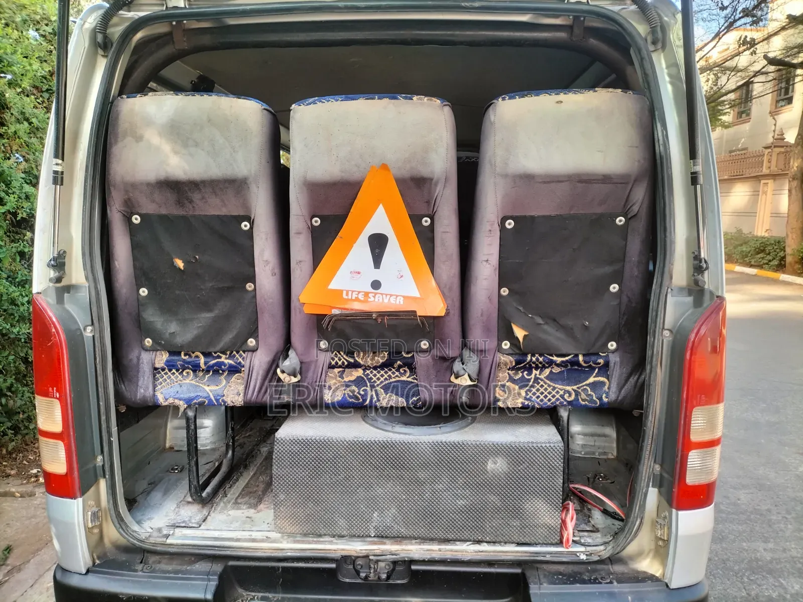 Toyota HiAce 2014 Silver