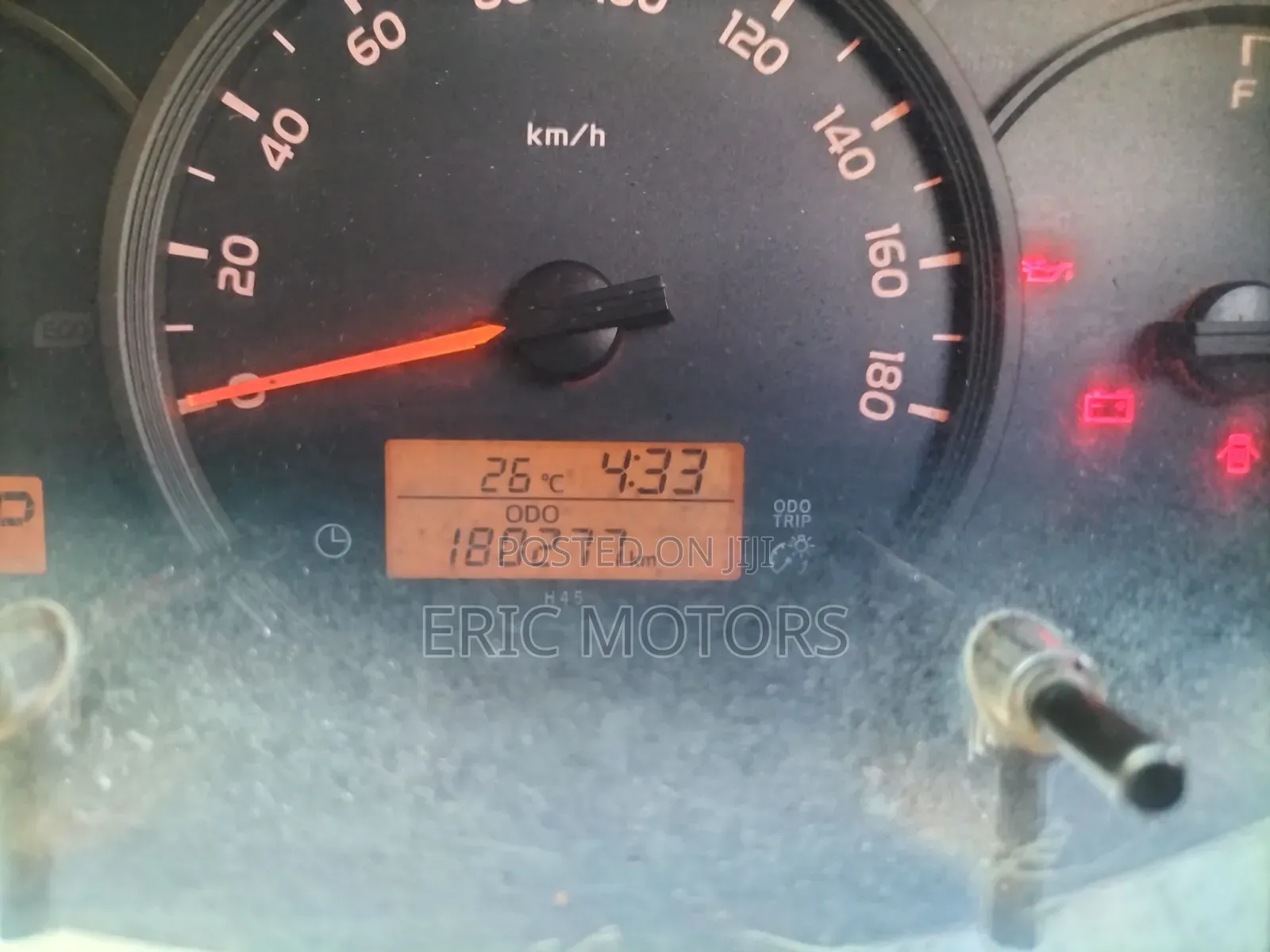 Toyota HiAce 2014 Silver