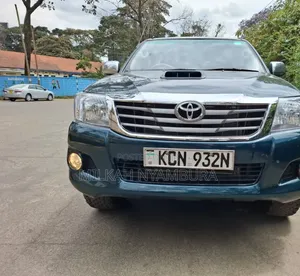 Toyota Hilux 2011 Green