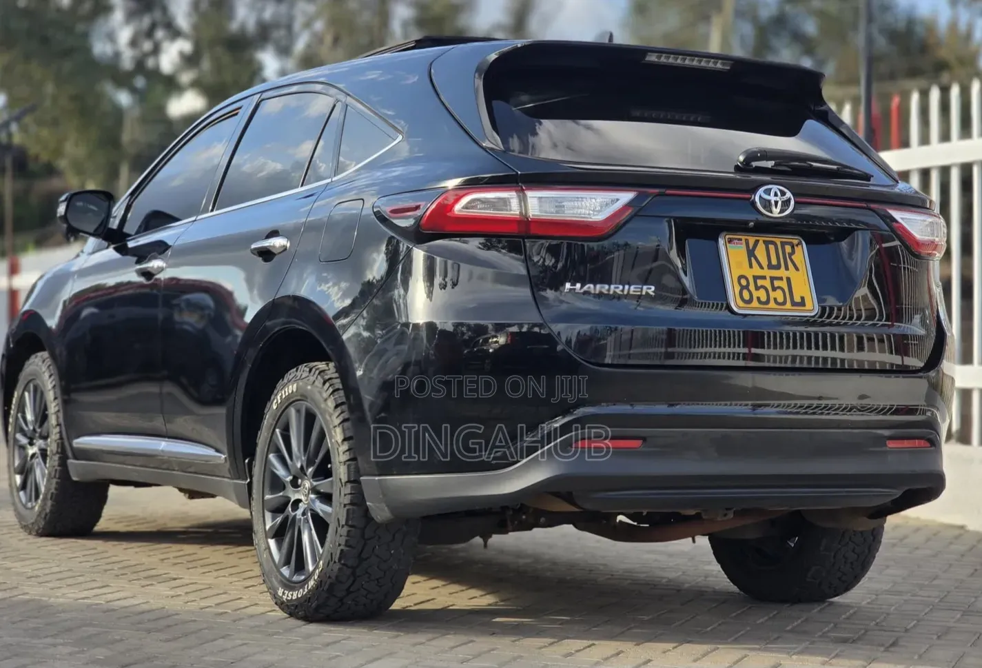 Toyota Harrier 2.0 2018 Matt Black