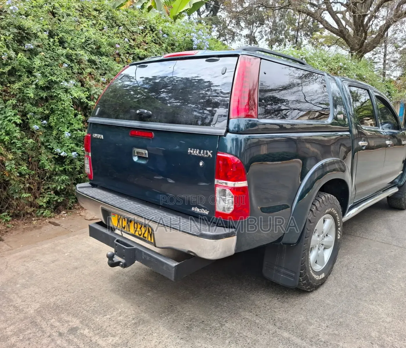Toyota Hilux 2011 Green