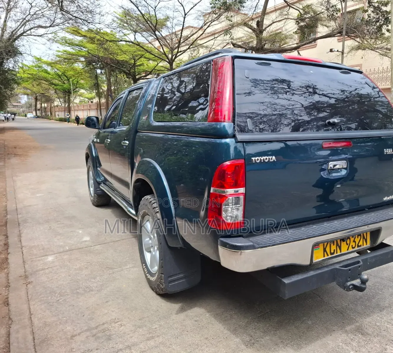 Toyota Hilux 2011 Green