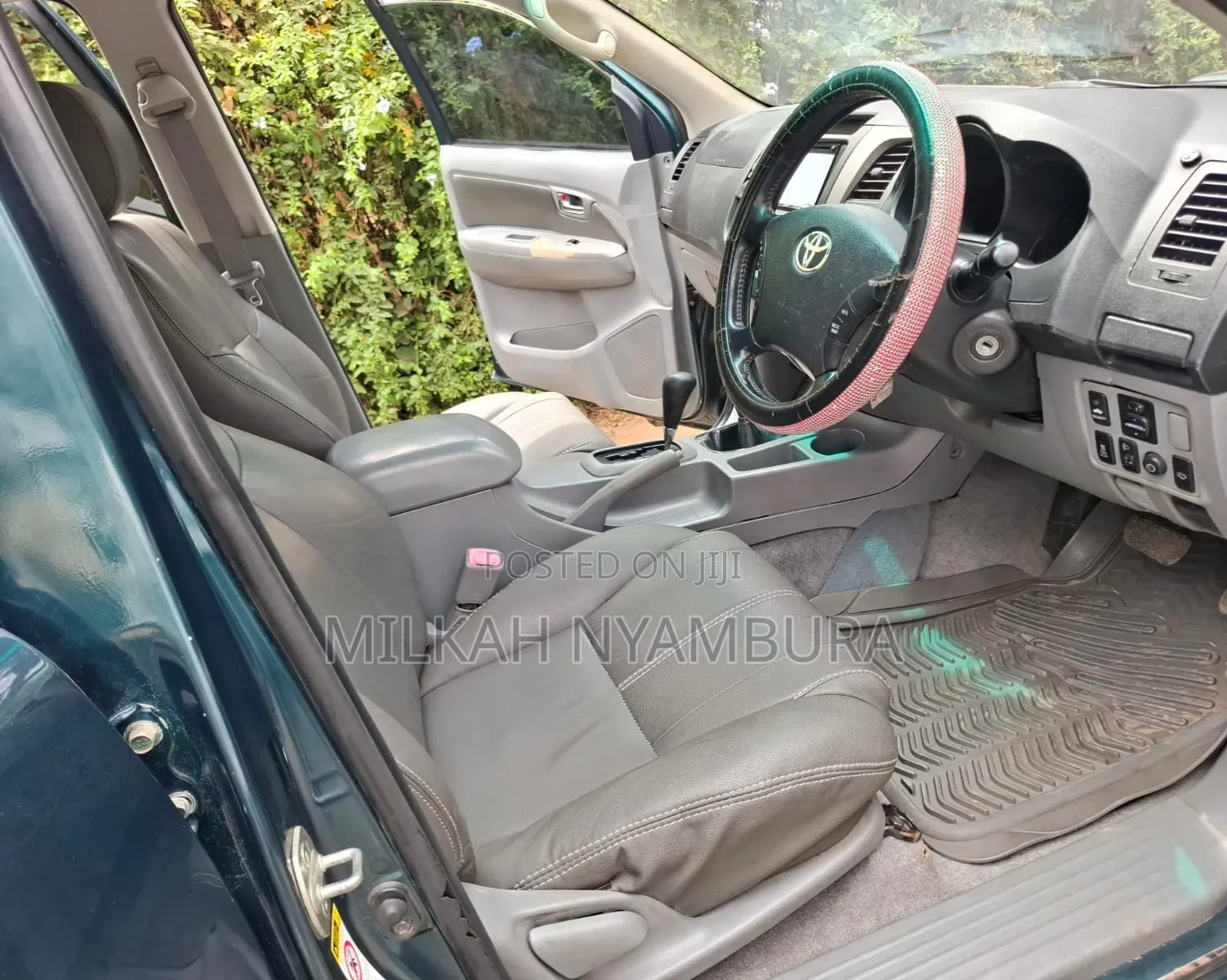 Toyota Hilux 2011 Green