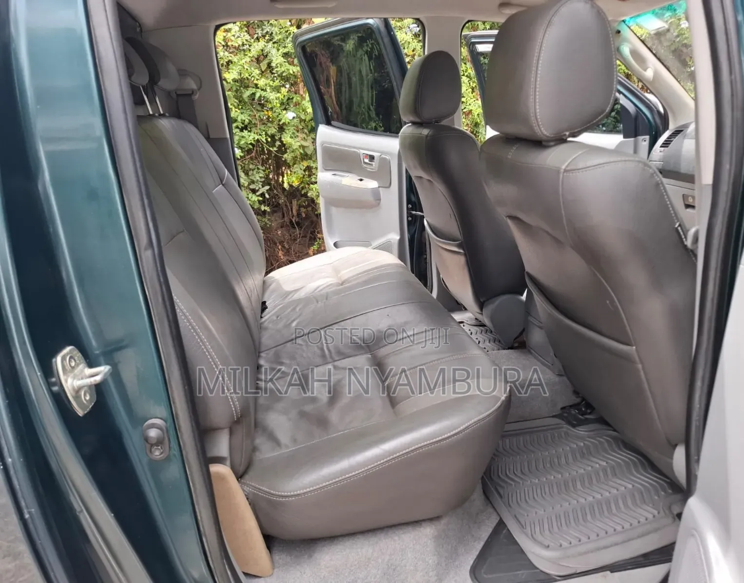 Toyota Hilux 2011 Green