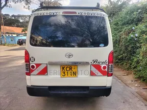 Toyota HiAce 2011 White