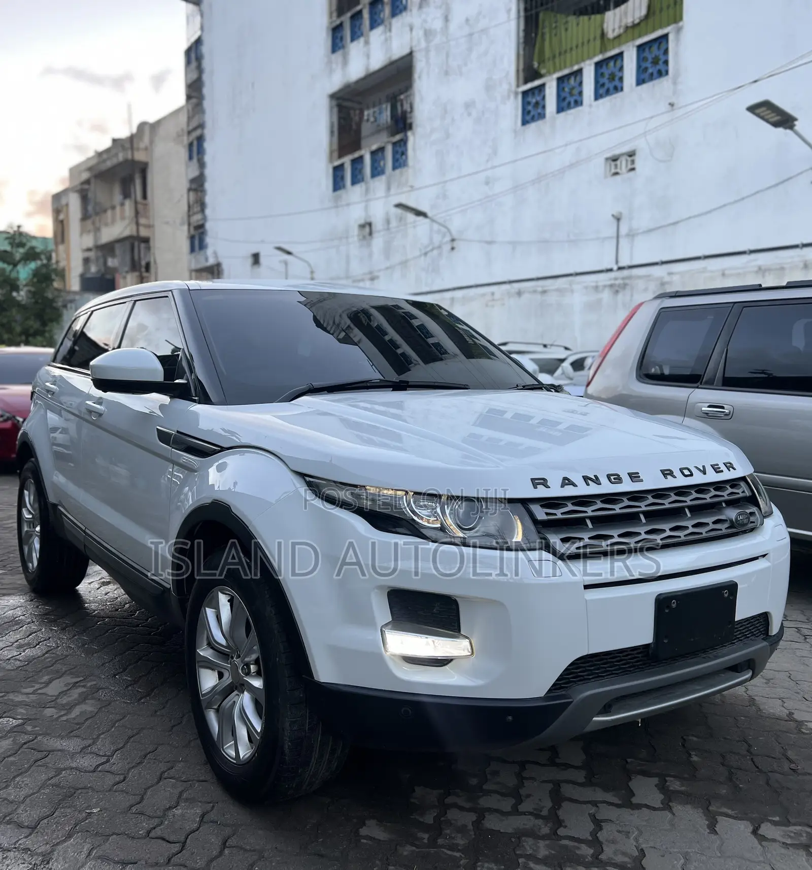 Land Rover Range Rover Evoque Dynamic 4dr SUV AWD (2.0L 4cyl Turbo 9A) White