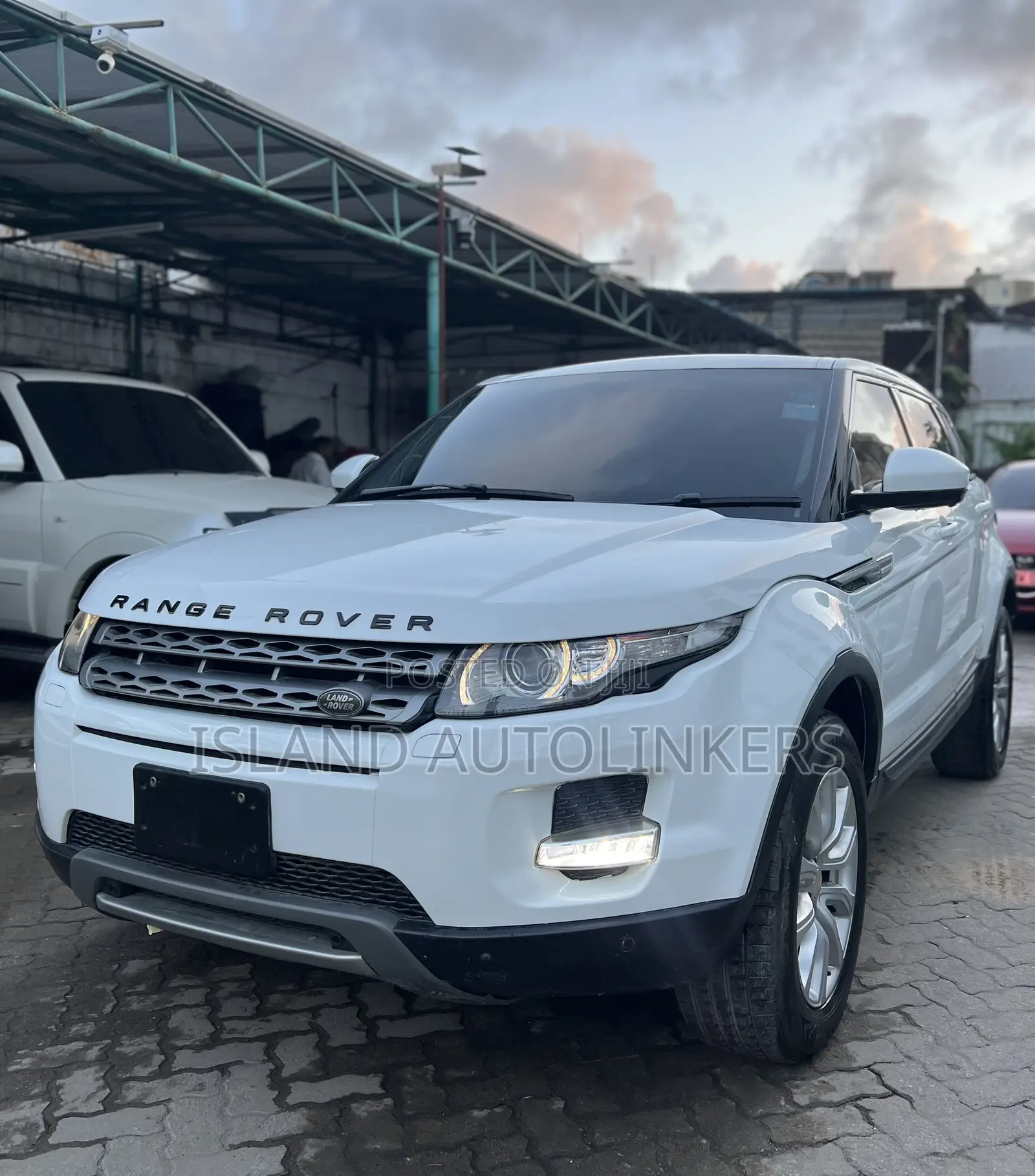 Land Rover Range Rover Evoque Dynamic 4dr SUV AWD (2.0L 4cyl Turbo 9A) White