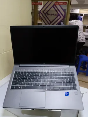 Laptop HP ZBook Power G9 i7 32GB Intel Core i7 SSD 256GB