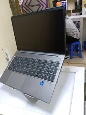 Laptop HP ZBook Power G9 i7 32GB Intel Core i7 SSD 256GB