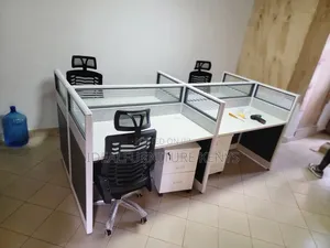 *Office Cubicle Workstation With Glass Partition*