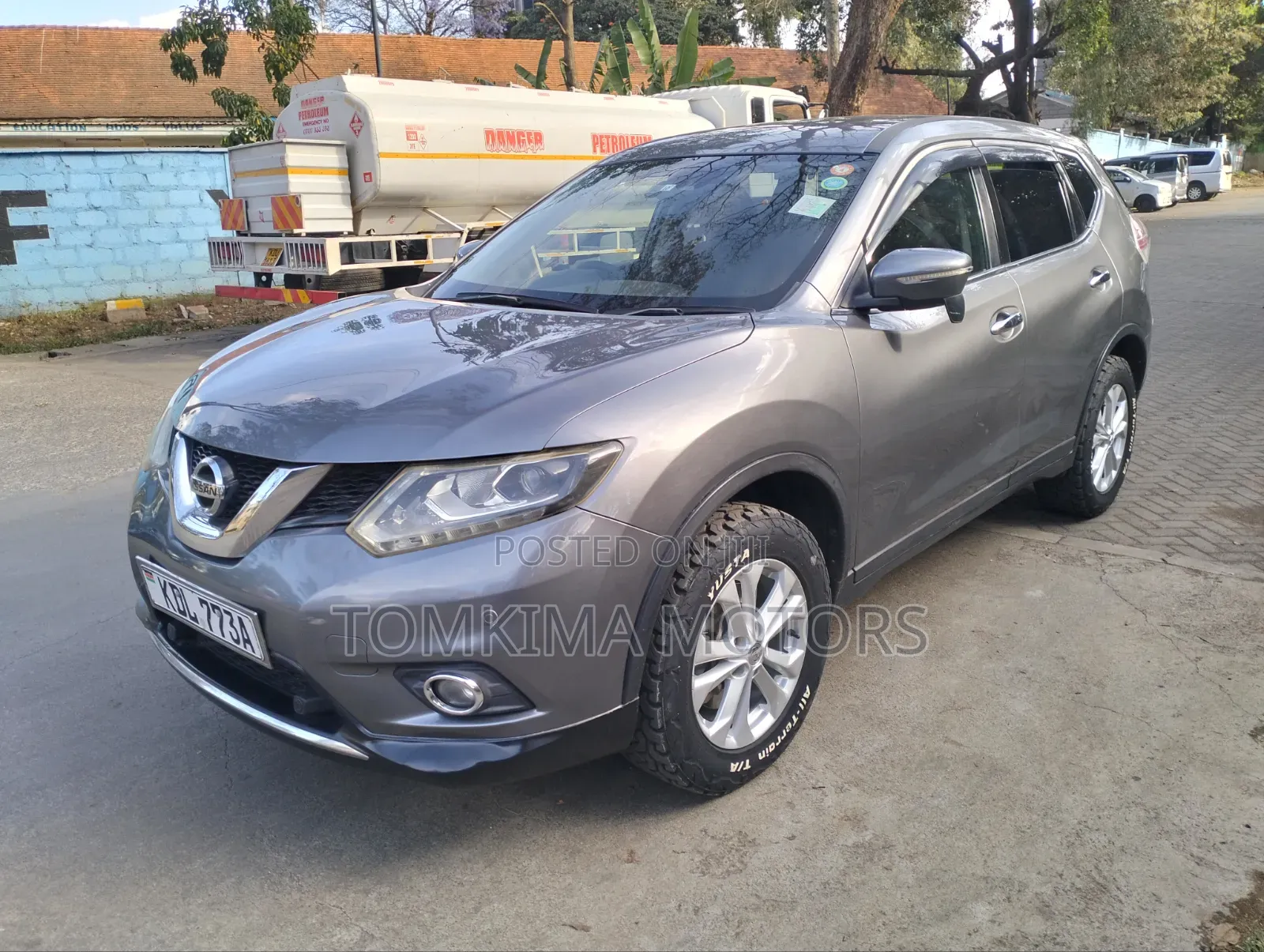 Nissan X-Trail 2016 Gray