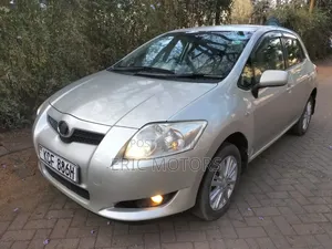 Toyota Auris 2009 Silver