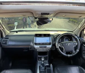 Toyota Land Cruiser Prado 2.7 2018 Pearl