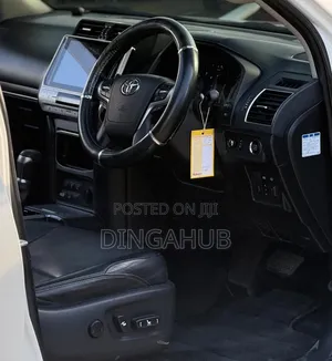 Toyota Land Cruiser Prado 2.7 2018 Pearl