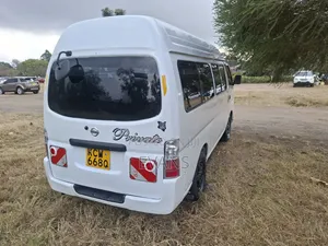 Nissan Caravan (Urvan) 2012 White