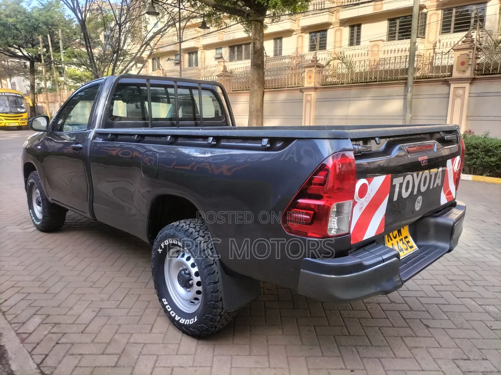 Toyota Hilux 2019 Black