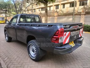 Toyota Hilux 2019 Black