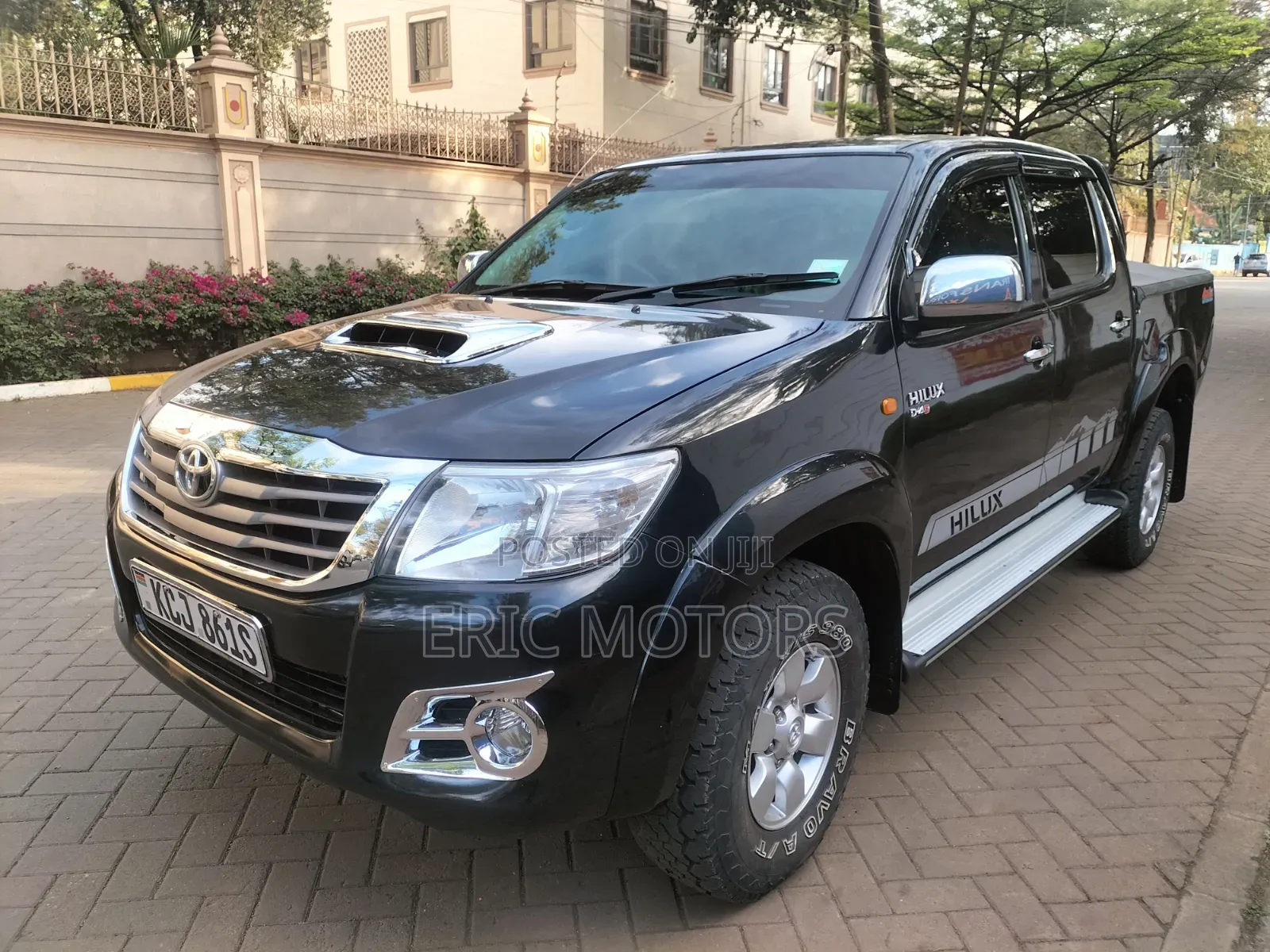 Toyota Hilux 2010 Black