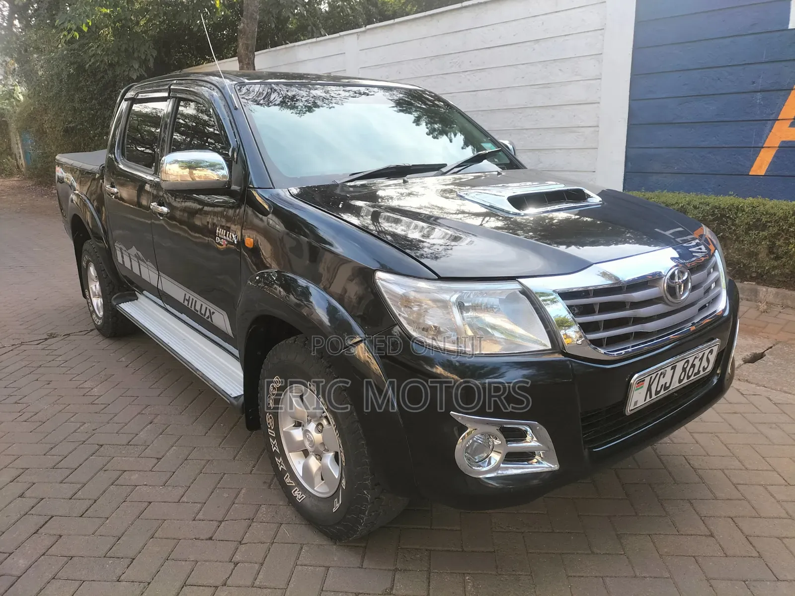 Toyota Hilux 2010 Black
