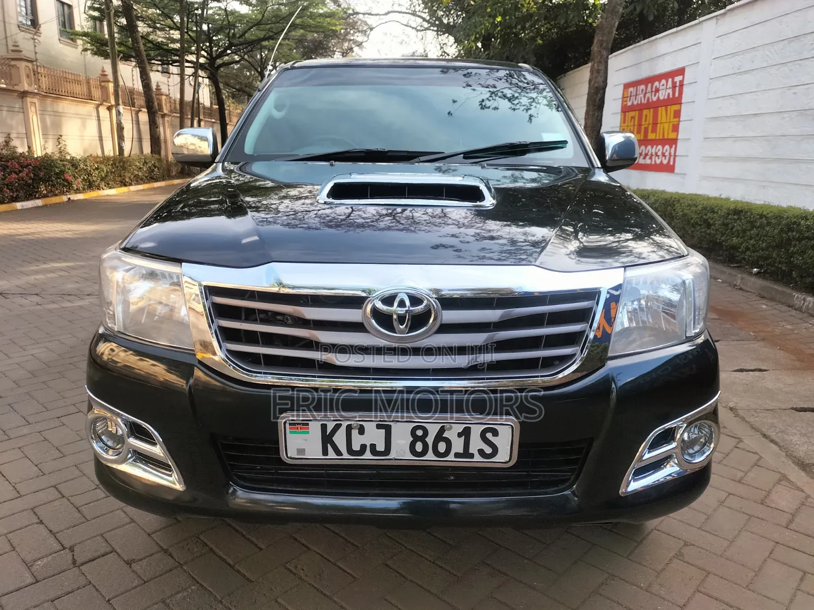 Toyota Hilux 2010 Black