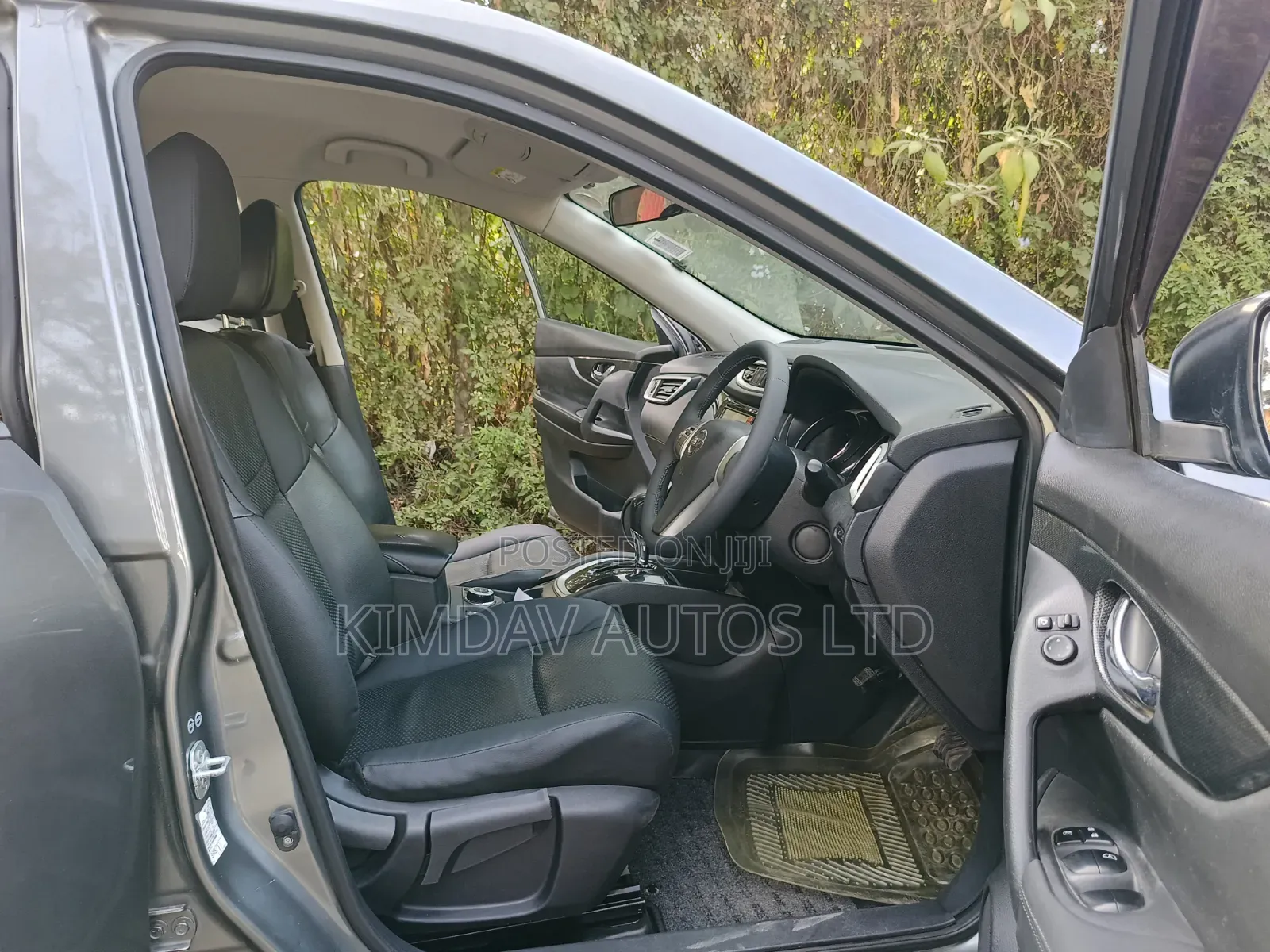 Nissan X-Trail 2.0 Petrol FWD 2015 Gray