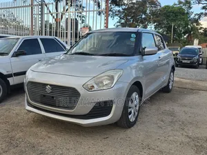 Suzuki Swift 2018 Silver