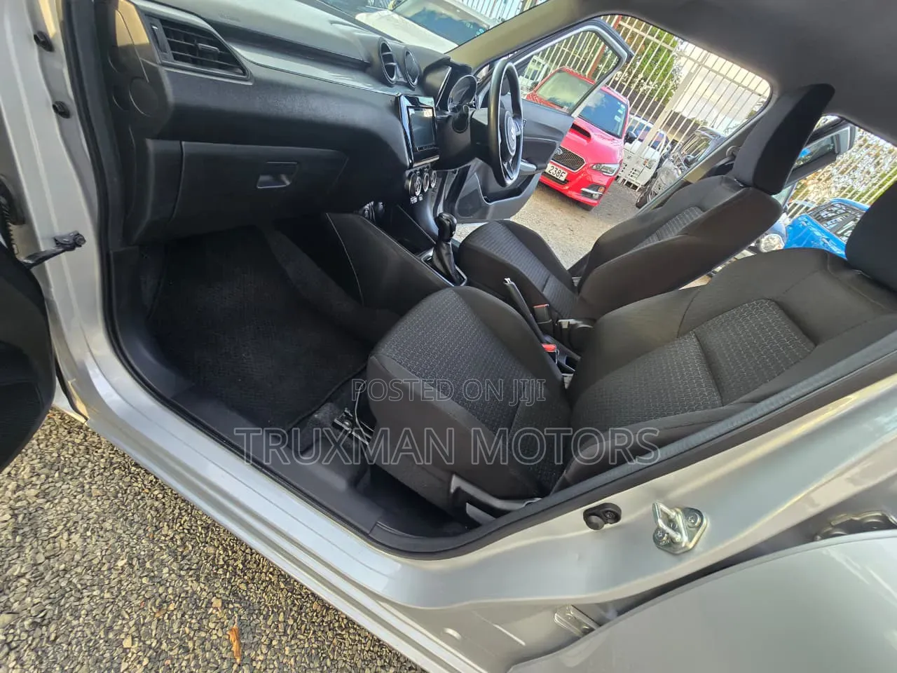 Suzuki Swift 2018 Silver
